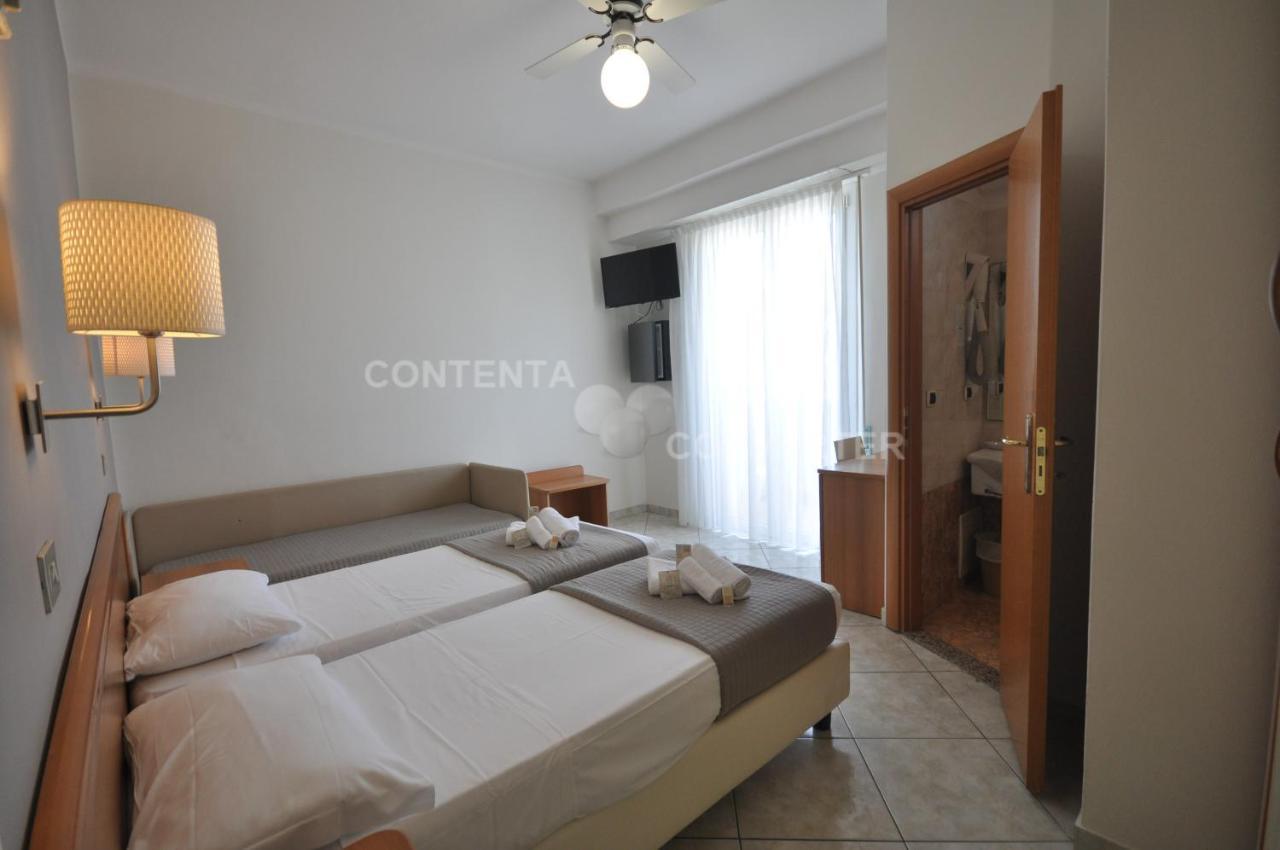 Hotel Adriatic&Beauty Rimini Exterior photo