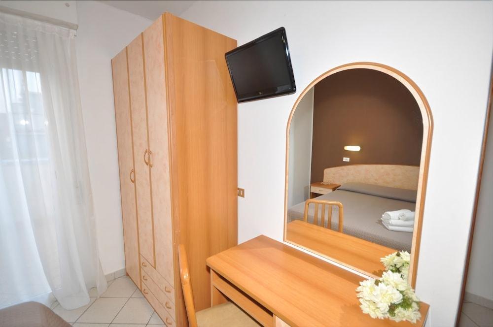 Hotel Adriatic&Beauty Rimini Exterior photo