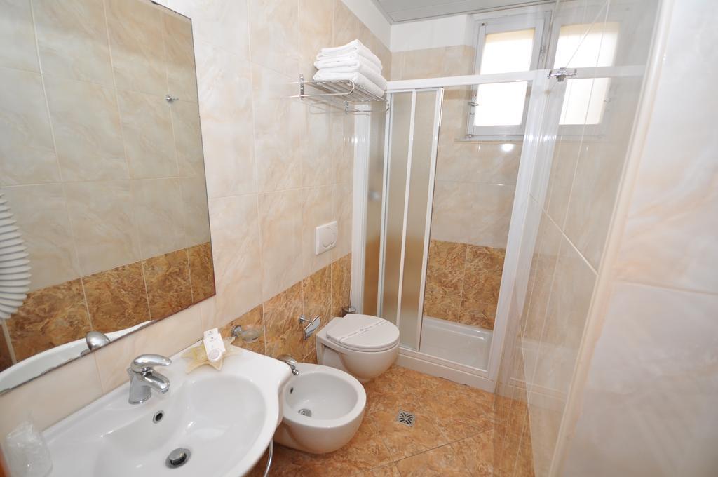 Hotel Adriatic&Beauty Rimini Room photo