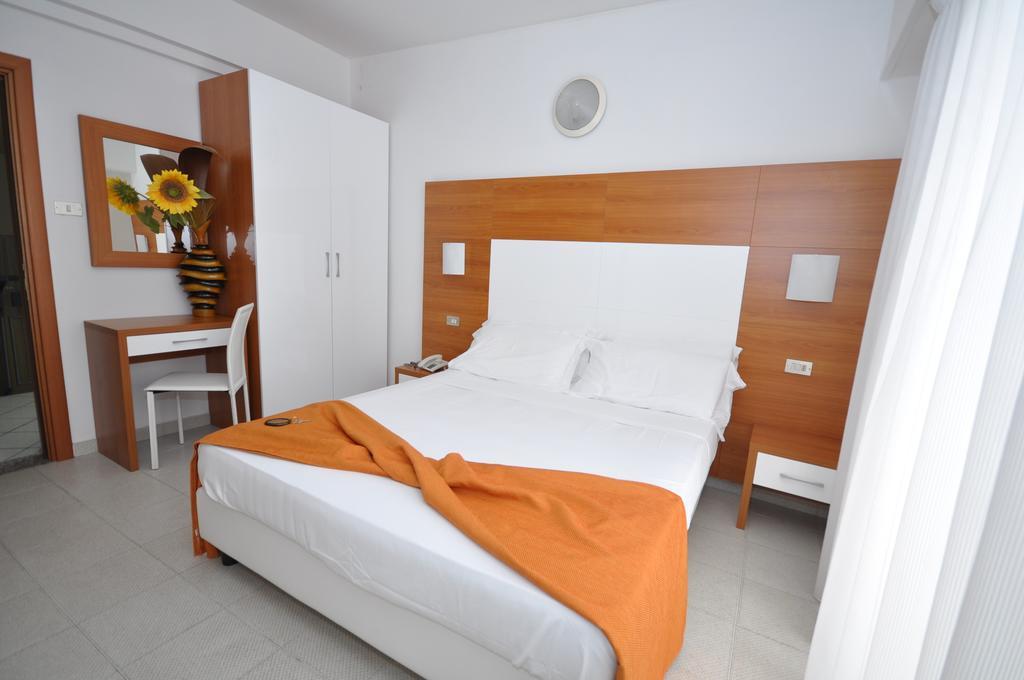 Hotel Adriatic&Beauty Rimini Room photo