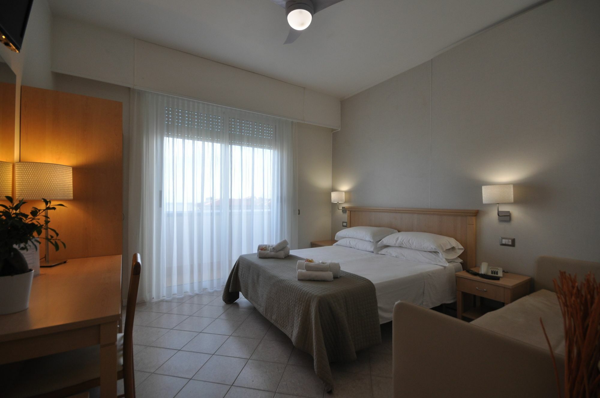 Hotel Adriatic&Beauty Rimini Exterior photo